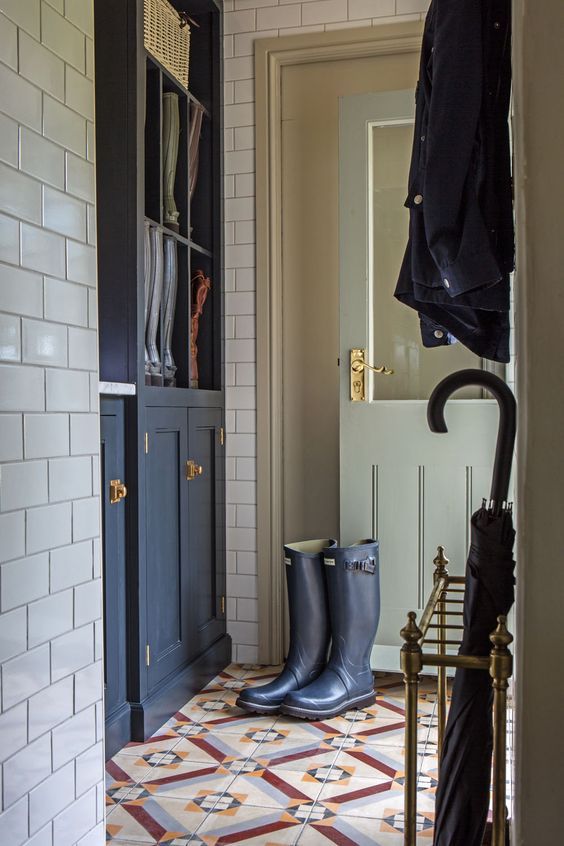 Gettin' Cozy with Laundry &amp; Mudrooms {Details Blog}