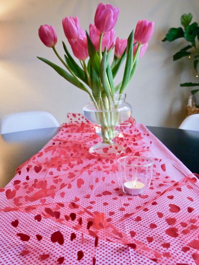 DIY Valentine's Day Table Runner {Details Blog}